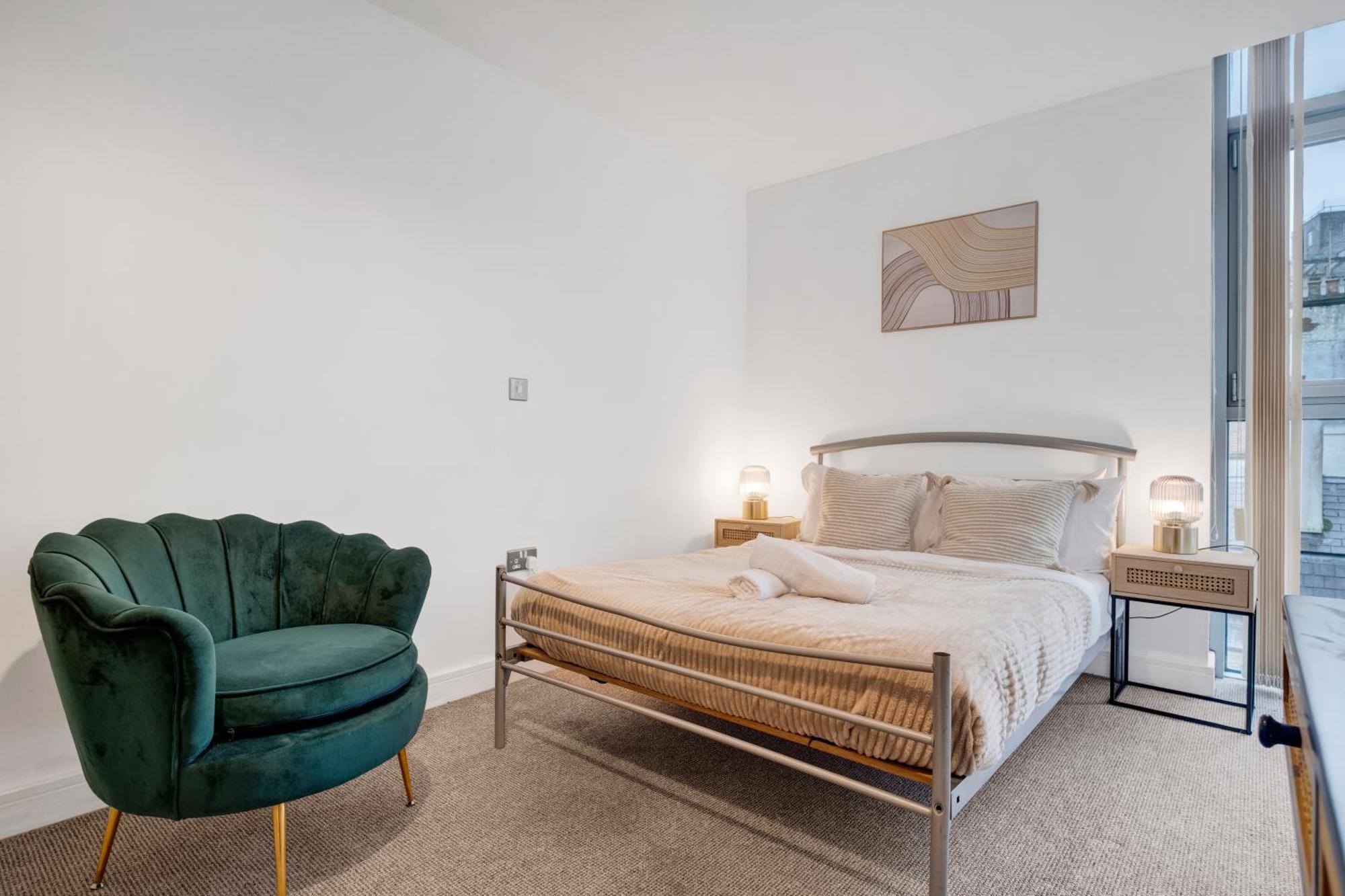 Ultra Stylish 2 Bedroom Apt Centrally Located Birmingham Buitenkant foto