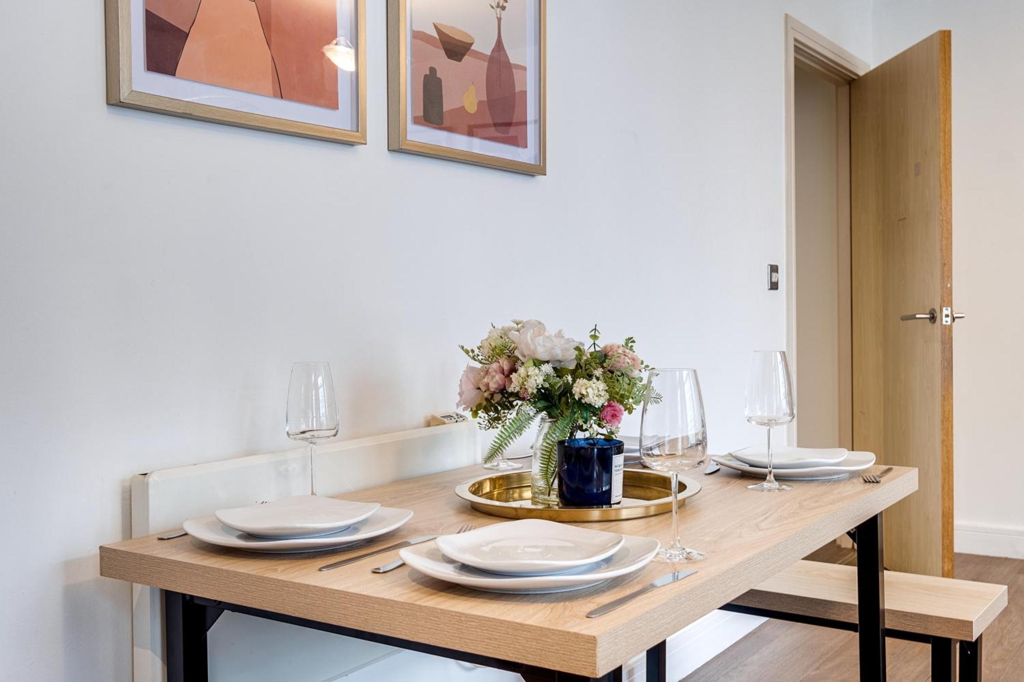 Ultra Stylish 2 Bedroom Apt Centrally Located Birmingham Buitenkant foto